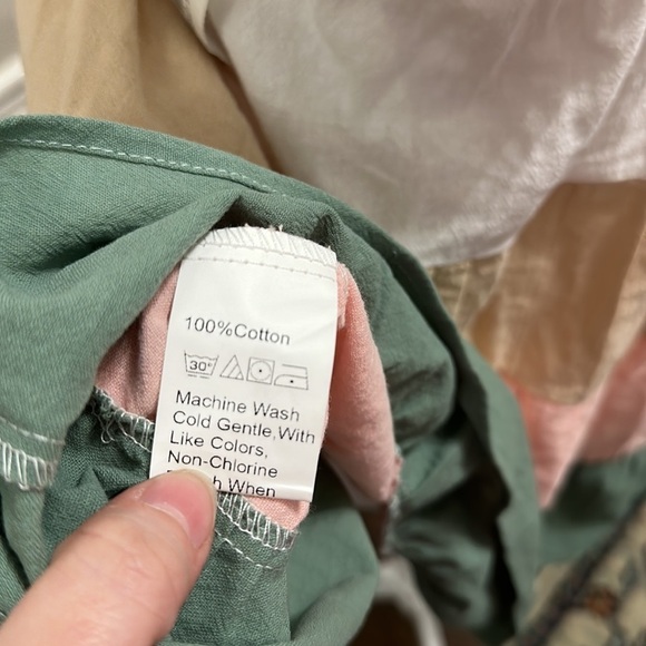 NWT ANDTHEWHY 💯 Cotton Ruffled Sleeveless Multicolored Tiered Top size M - Picture 6 of 6